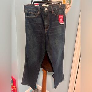 Brand New Women’s Levi Strauss Vintage High Rise Straight Jeans, Size 12 Short